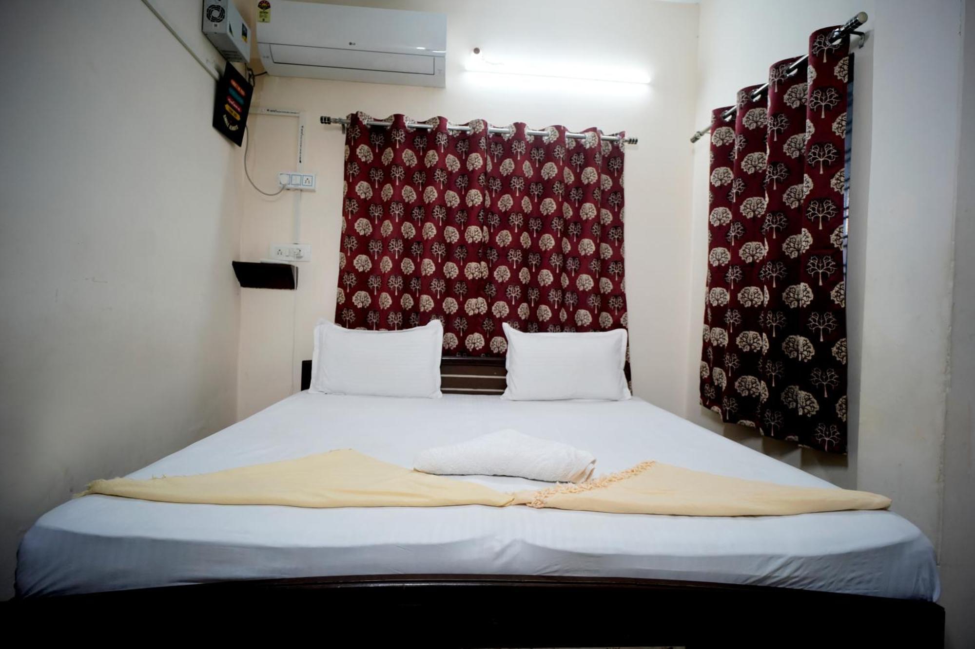 Banaras Gully House 500 Ft From The Ghats Varanasi Exterior photo
